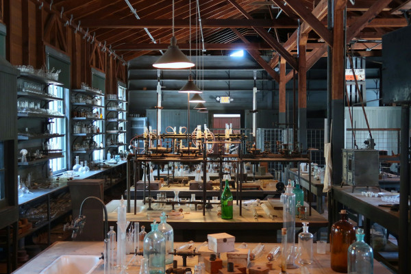 Освещение в лабораториях – нормы и требования